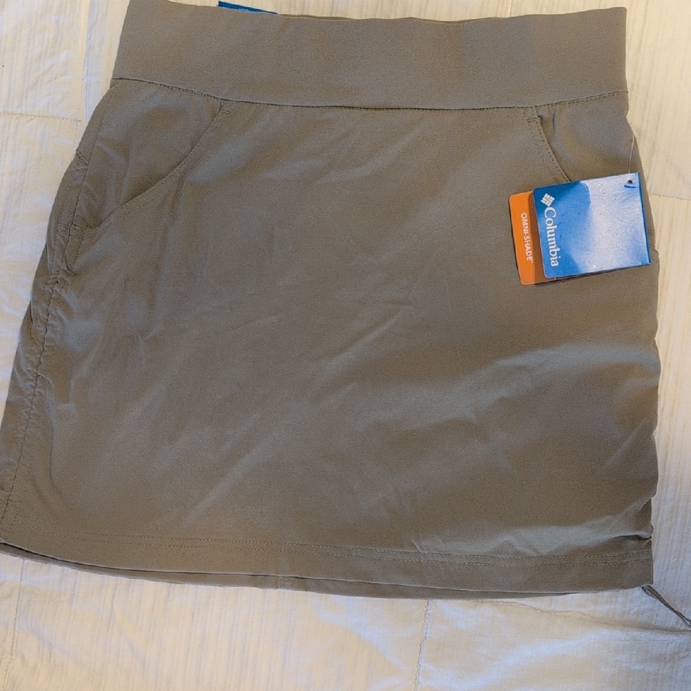 Columbia new Women's Tan skort